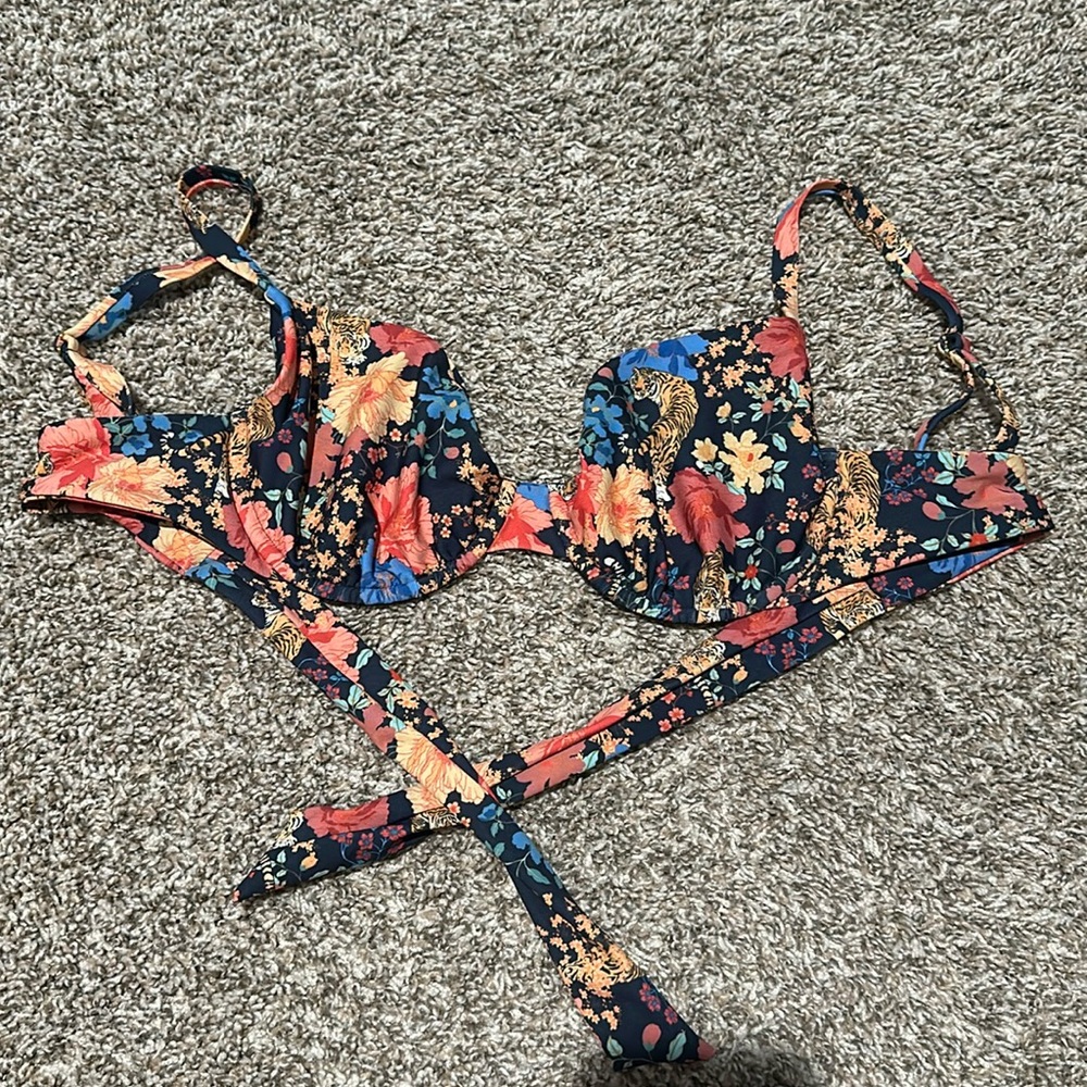 SKatie tiger swim top